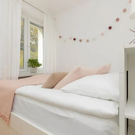Apartmanet Holenderska In Praga By Renters