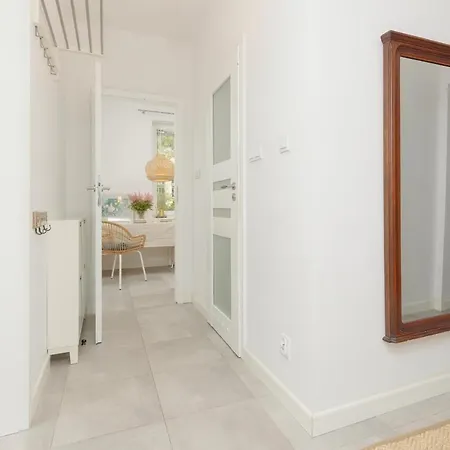 شقة Apartmanet Holenderska In Praga By Renters وارسو