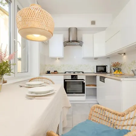 Apartmanet Holenderska In Praga By Renters وارسو