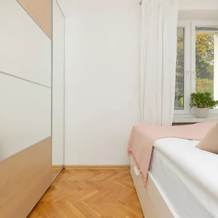 Apartmanet Holenderska In Praga By Renters
