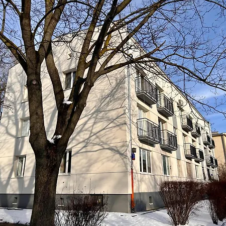 شقة Apartmanet Holenderska In Praga By Renters